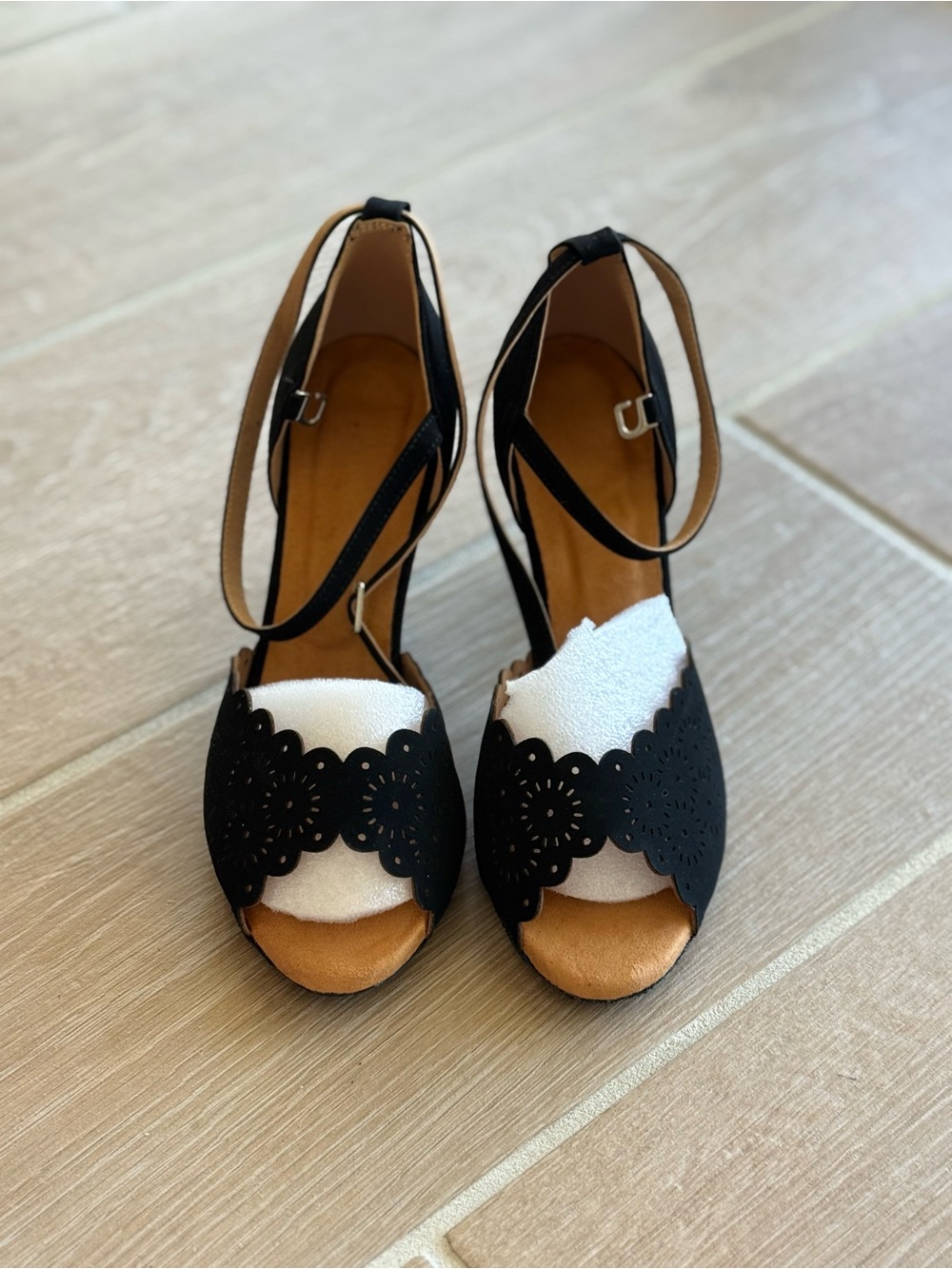 Dance shoes 318